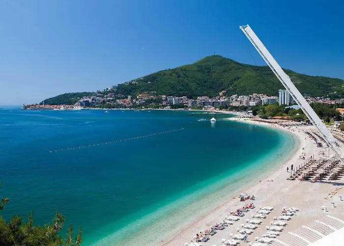 Maxim Family Apartment Budva